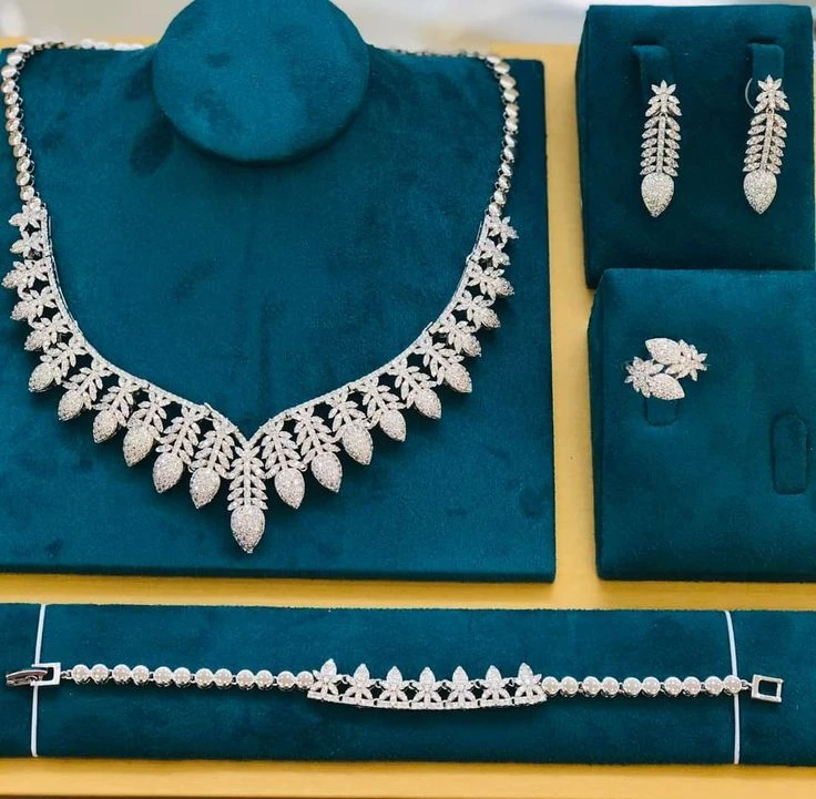 طقم زركون عرائسي كلاسيكي فخم 👑💎