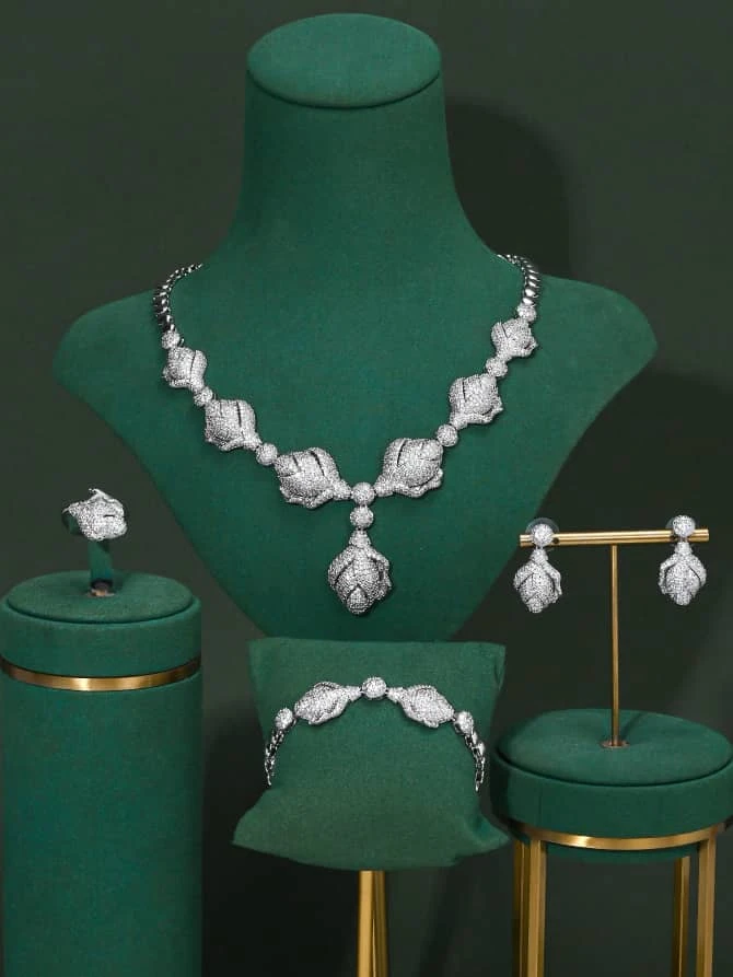 طقم زركون عرائسي كلاسيكي فخم 👑💎