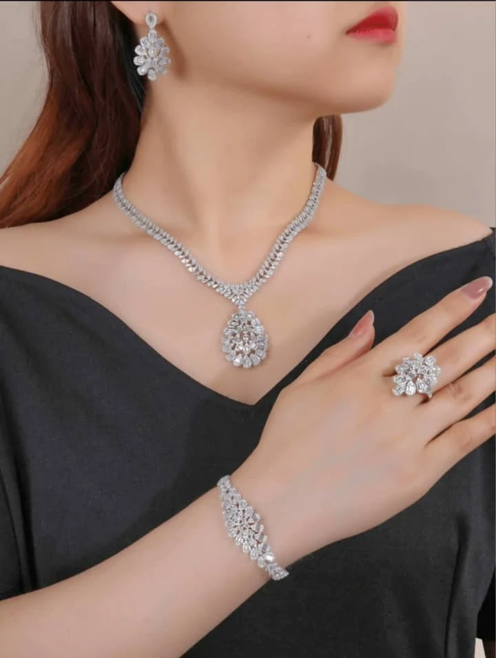 طقم زركون عرائسي كلاسيكي فخم 👑💎