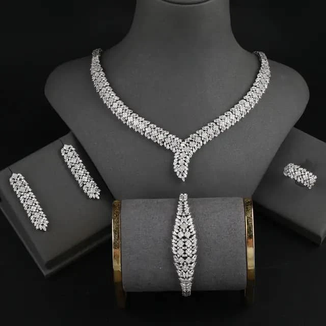 طقم زركون عرائسي كلاسيكي فخم 👑💎