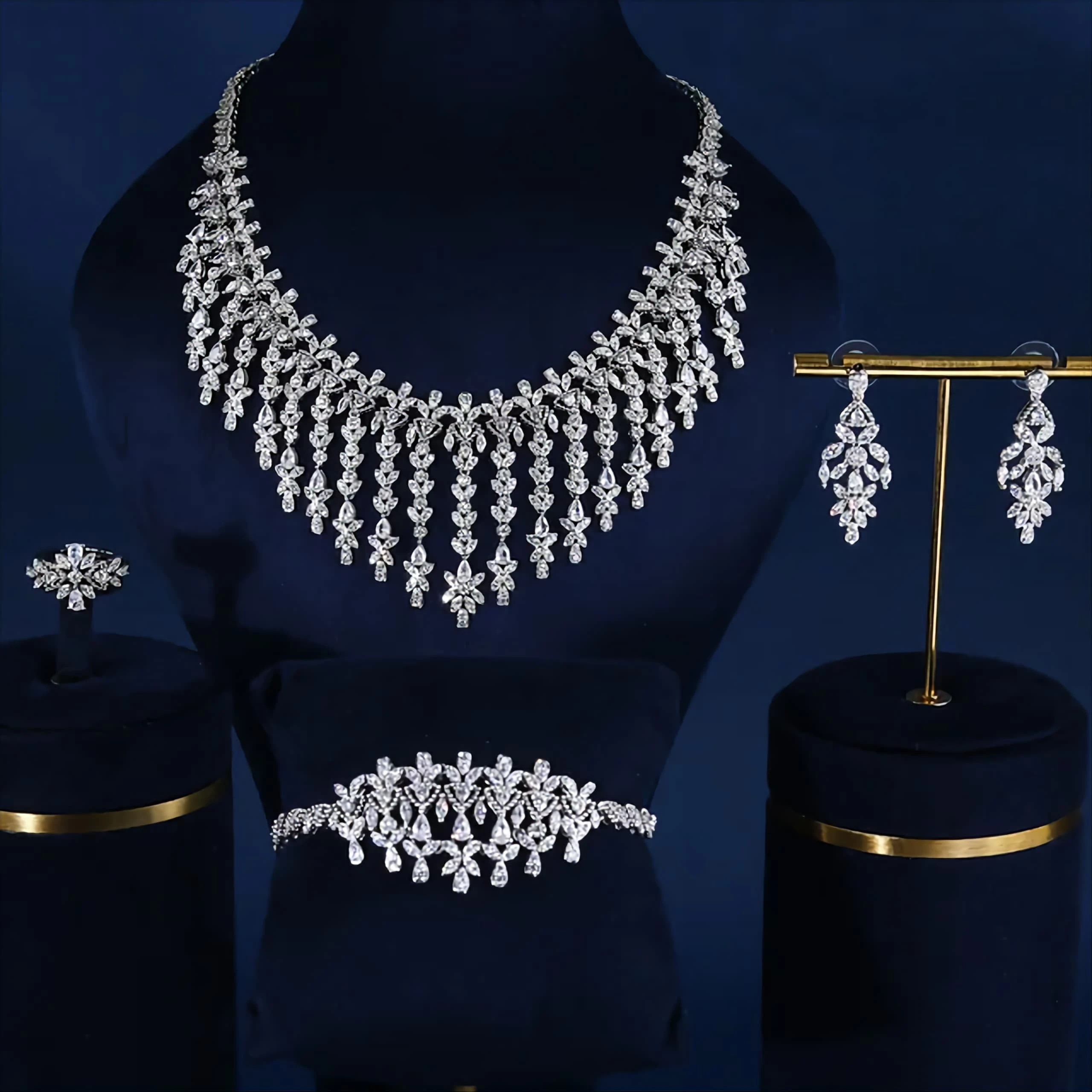 طقم زركون عرائسي كلاسيكي فخم 👑💎