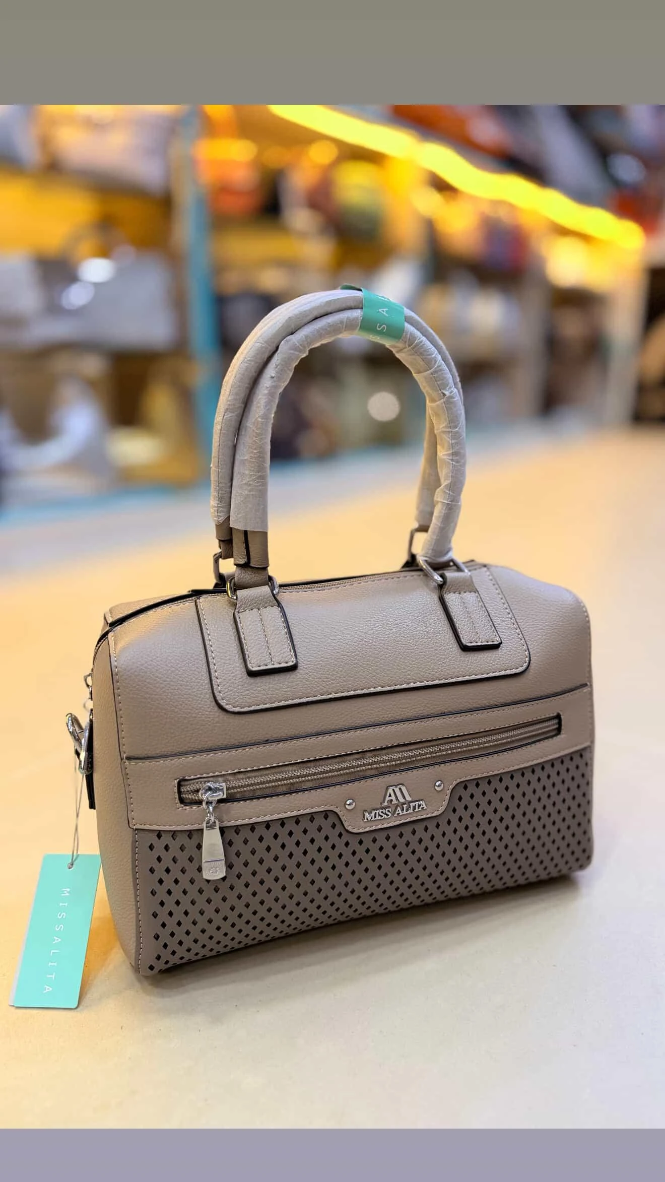 شنطة بلاك إليغانس