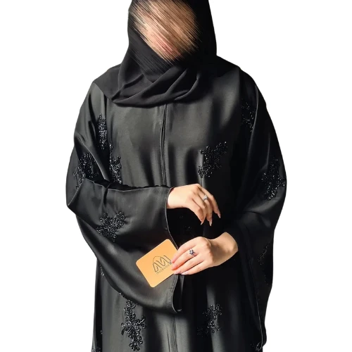 عباية التك توك المطرزة بالأسود – فخامة هادئة