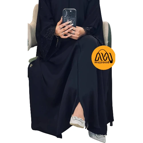 عباية الدوام الملكية المطرزة