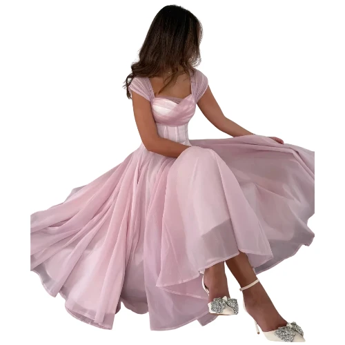 فستان أميرة الورد الناعم