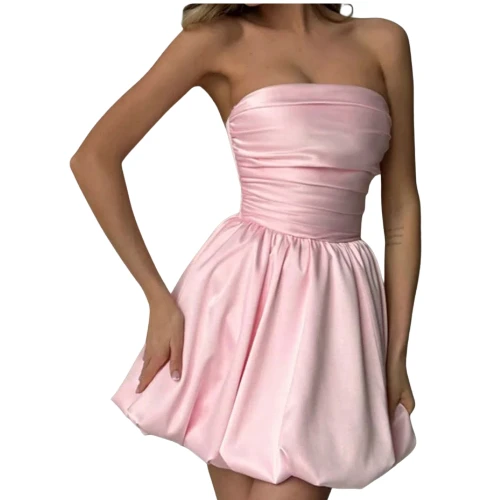 فستان حرير قصير بتصميم أنثوي ناعم