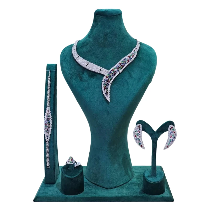 طقم زركون عرائسي كلاسيكي فخم